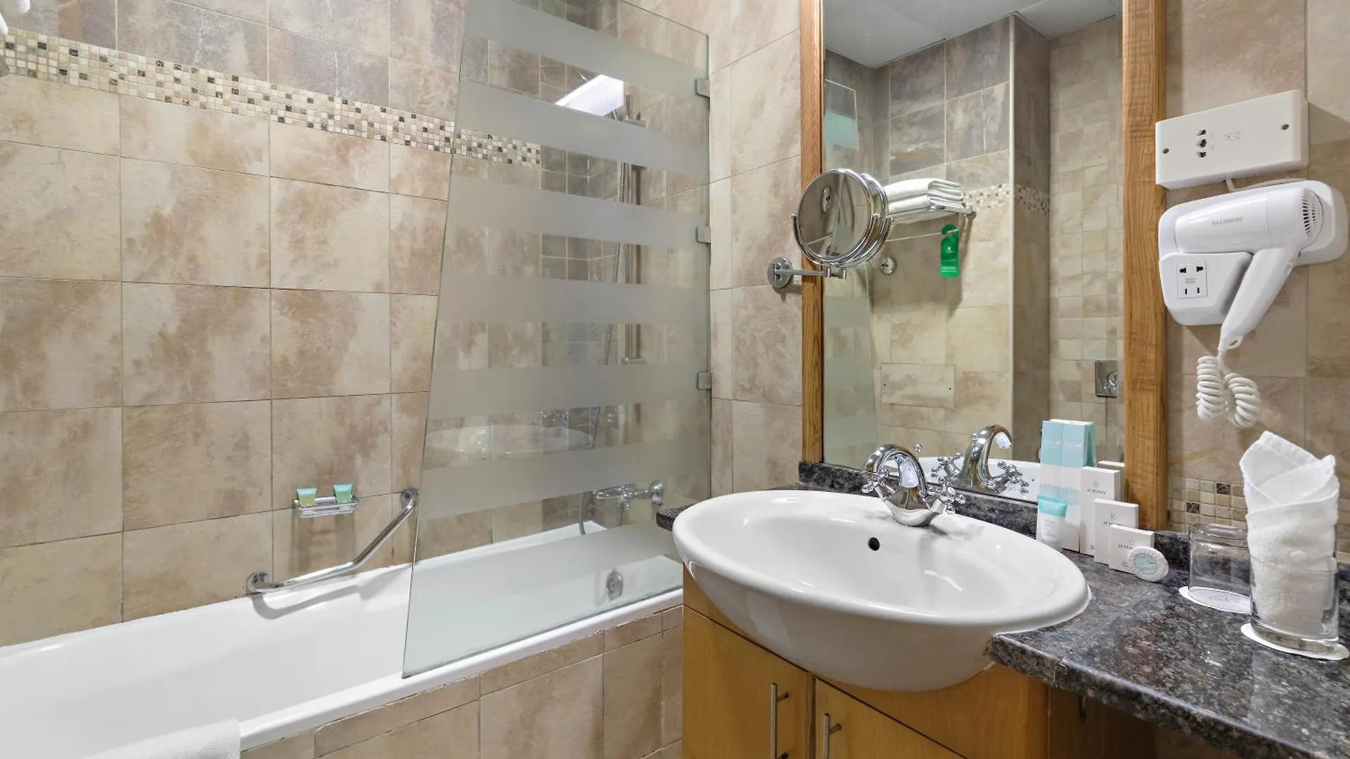 *** Aparthotel Al Khoory Hotel Apartments Al Barsha Dubai United Arab Emirates